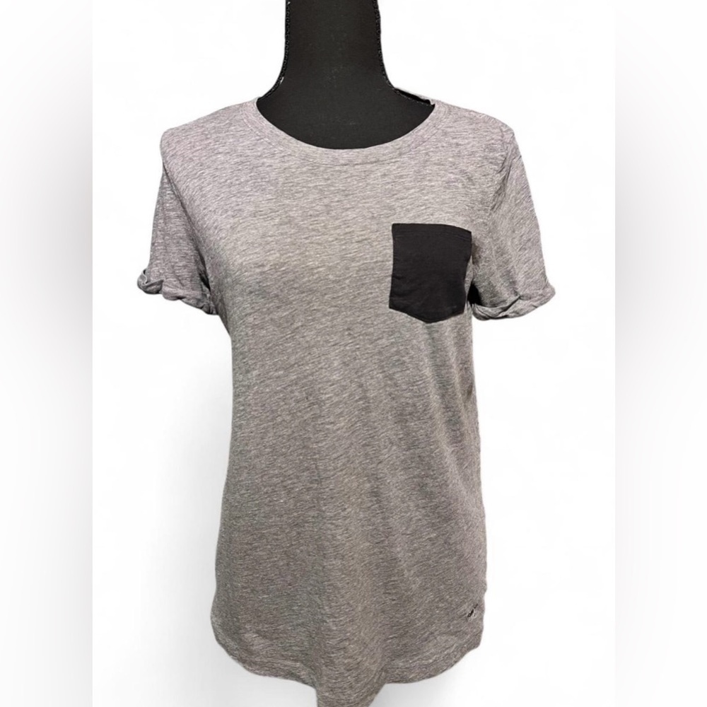 PINK Victoria’s Secret Gray Short Sleeve Tee with Navy Pocket Women’s Size Small
